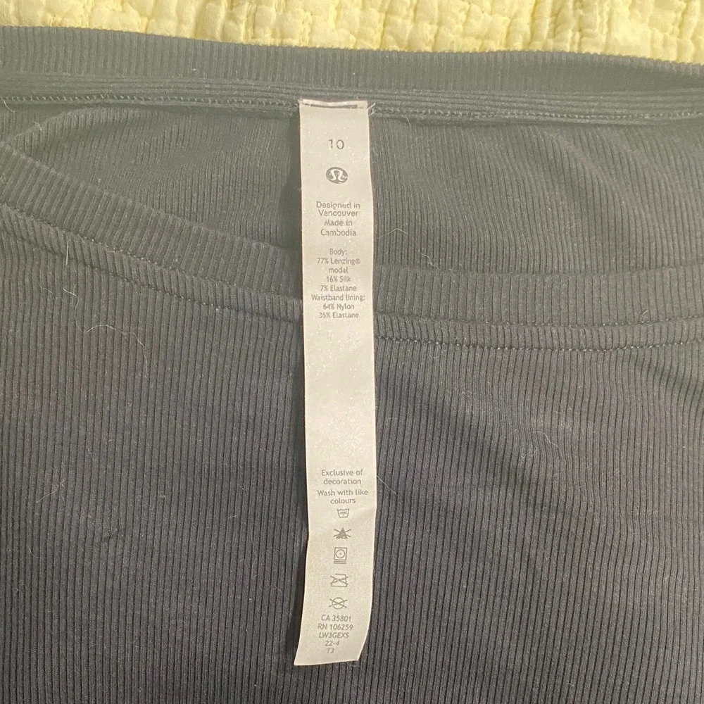 Lululemon Athletica Black Ribbed Modal Silk Blend Long Sleeve Shirt Size 10